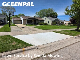 Lawn Mowing Service nearby Green Bay, WI, 