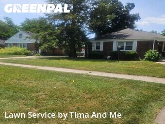 Lawn Cutting nearby Redford Charter Township, MI, 
