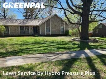 Yard Mowing nearby Overland Park, MO, 