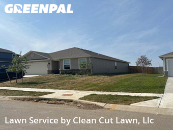 Grass Cutting nearby Blue Springs, MO, 