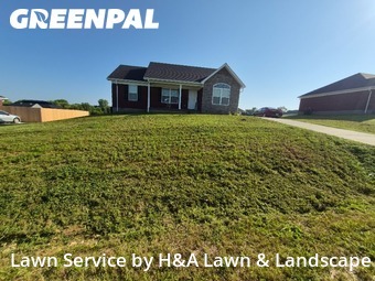 Lawn mowed in Bloomfield, 40008
