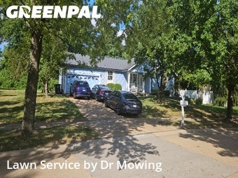 Lawn Cutting nearby Florissant, MO, 