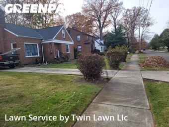 Lawn Mow nearby Cleveland Heights, OH, 
