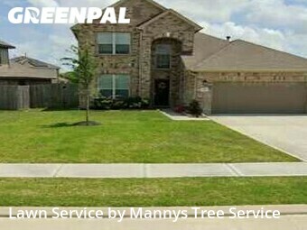 Yard Cutting nearby Dickinson, TX, 