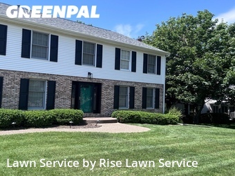 Lawn Maintenance nearby Davenport, IA, 