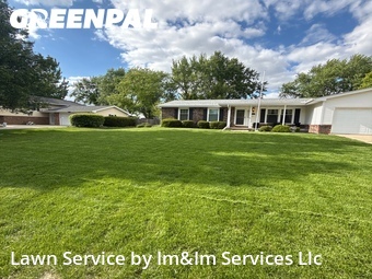 Lawn Cutting nearby Normal, IL, 