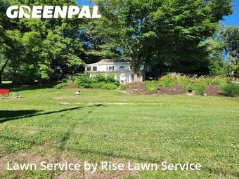 Lawn Mow nearby Le Claire, IA, 