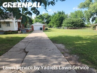 Grass Cutting nearby Del City, OK, 