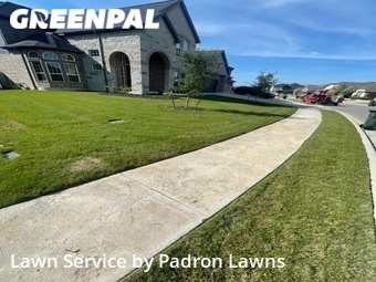 Lawn Care Service nearby Mustang Ridge, TX, 