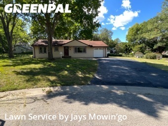 Lawn Care Service nearby Shawnee, MO, 