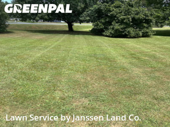 Grass Cutting nearby Calhoun, GA, 