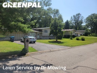 Yard Mowing nearby Olivette, MO, 