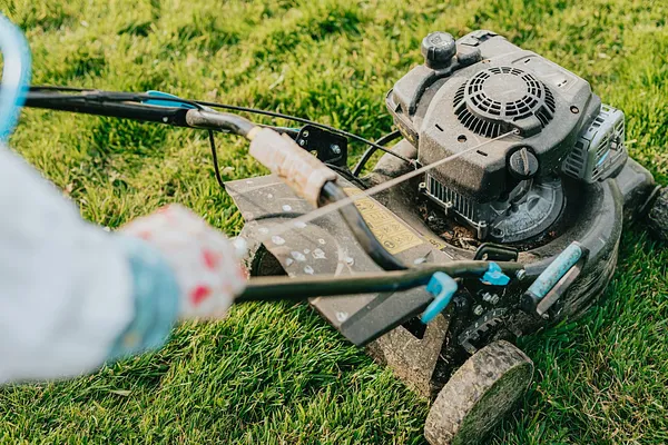 IRAHETA SERVICES INC LAWN MOWER SHOP Photo 8