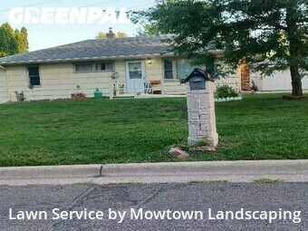 Lawn Mowing nearby Roseville, MN, 
