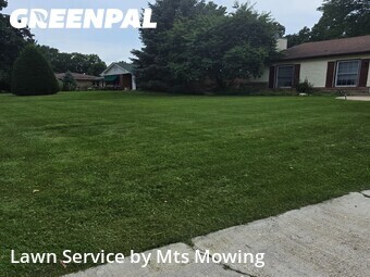 Grass Cut nearby Rockford, IL, 