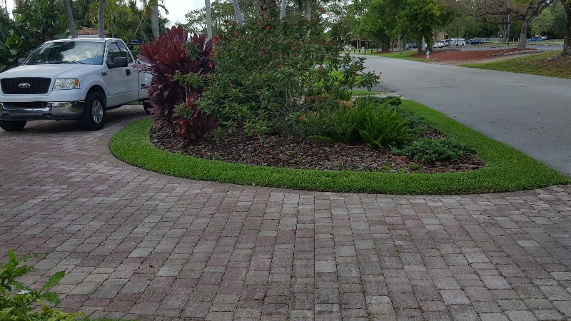 Order Lawn Care in Tamarac, FL, 33319