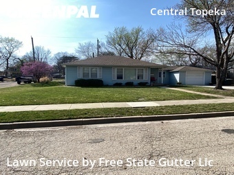 Lawn Maintenance nearby Topeka, KS, 