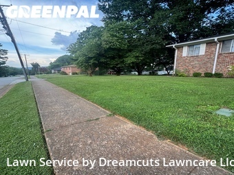 Lawn mowed in Huntsville, 35810