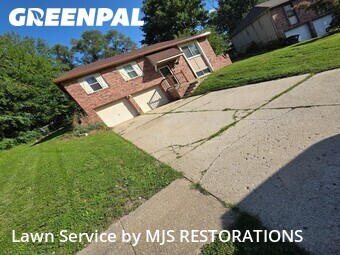 Lawn Mow nearby Blue Springs, MO, 