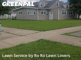 Lawn mowed in Burbank, 60459