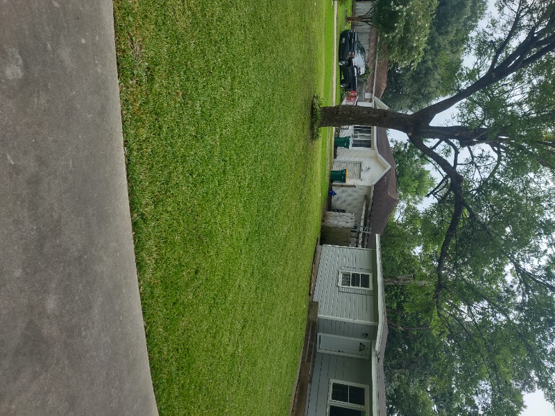 Anderson Solutions L Lawn Care Services in Texas City, TX