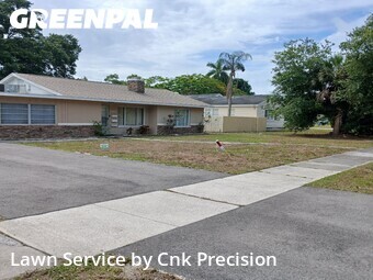 Lawn Care nearby Bradenton, FL, 
