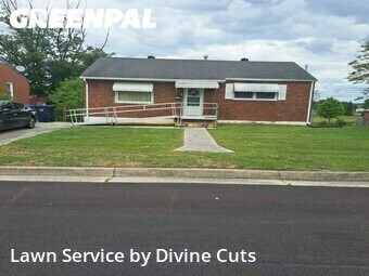 Yard Mowing nearby Roanoke, VA, 