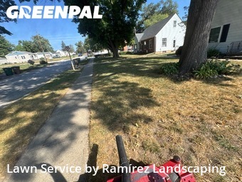 Lawn Service nearby West Des Moines, IA, 