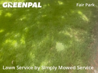 Lawn Servicein Baytown,77521,Grass Cut by Simply Mowed Service, work completed in Dec , 2025