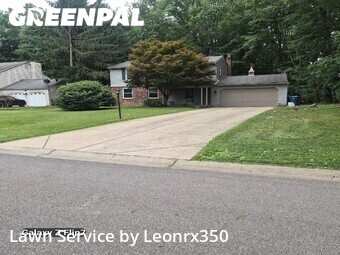 Lawn Mowing nearby Warren, OH, 