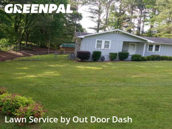 Lawn Mowing Service nearby Tunnel Hill, GA, 