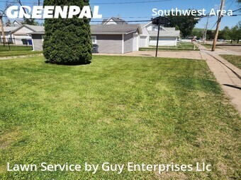 Lawn Maintenance nearby Cedar Rapids, IA, 
