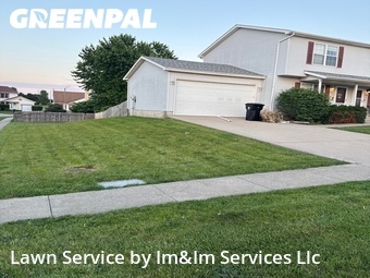 Lawn Cutting nearby Normal, IL, 