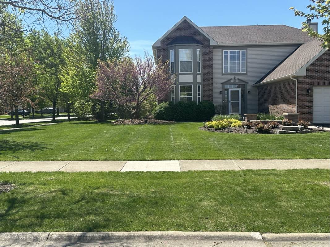 Brooks & Oak Lawn Care Services in Lisle, IL