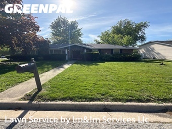 Yard Mowing nearby Normal, IL, 