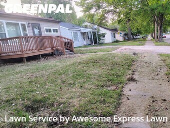 Lawn mowed in Carbondale, 62901