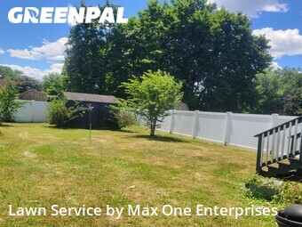 Lawn mowed in Windsor Locks, 6096