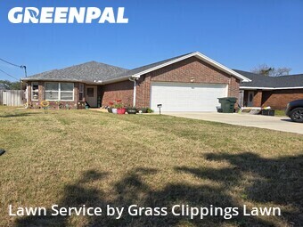 Lawn Mowing nearby Lynn Haven, FL, 