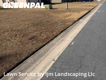 Lawn mowed in Buena Ventura Lakes, 34743