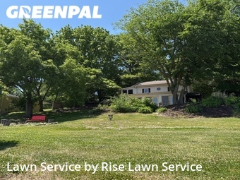 Lawn Cutting nearby Le Claire, IA, 