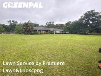 Lawn Care Service nearby Pace, FL, 