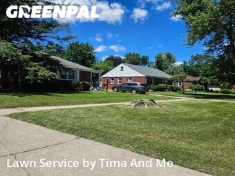 Lawn Cutting nearby Redford Charter Township, MI, 