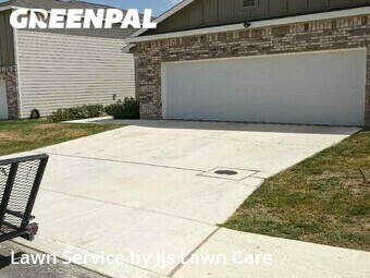 Lawn Cut nearby Saint Hedwig, TX, 