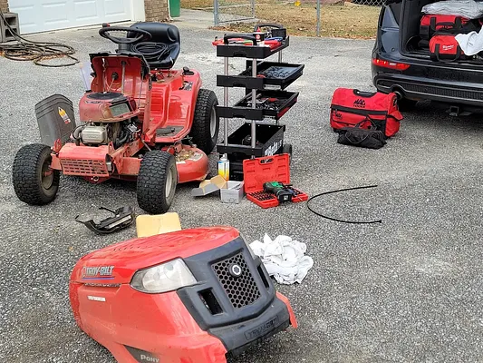 Town East Lawnmower All Engine Photo 11