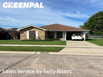 Grass Cut nearby Harvey, LA, 
