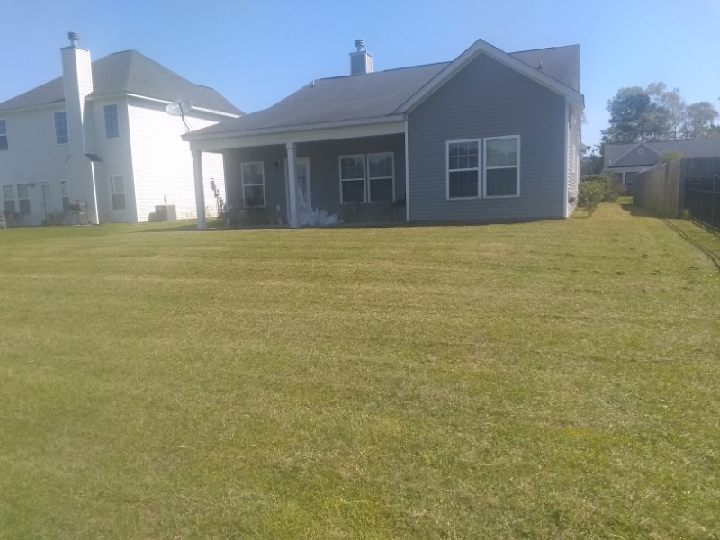 Smalls Does It All Lawn Care Services in Moncks Corner, SC