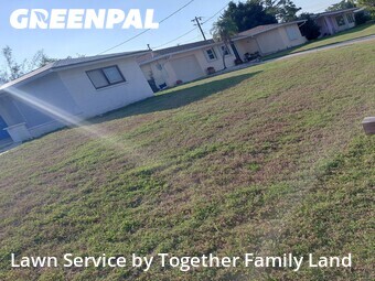 Work completed by professional-lawn-care-service-in-Venice-CA