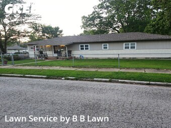 Lawn Mowing nearby Carterville, MO, 
