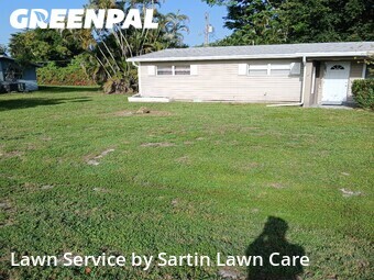 Lawn mowed in Fort Myers, 33905