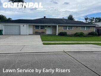 Lawn mowed in Metairie, 70003